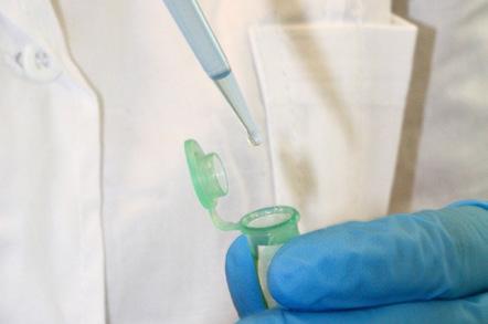populací, případně identifikovat migrační bariéry. Genetický výzkum vyder probíhá na detašovaném pracovišti Ústavu biologie obratlovců AV ČR ve Studenci.