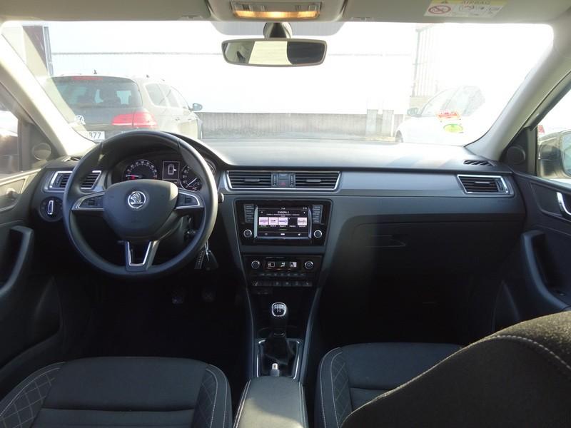 do: Barva: Druh paliva: Stav oleje: Servisní knížka k dispozici: Skoda TMBEF6NH2H4530996 66 Hatchback