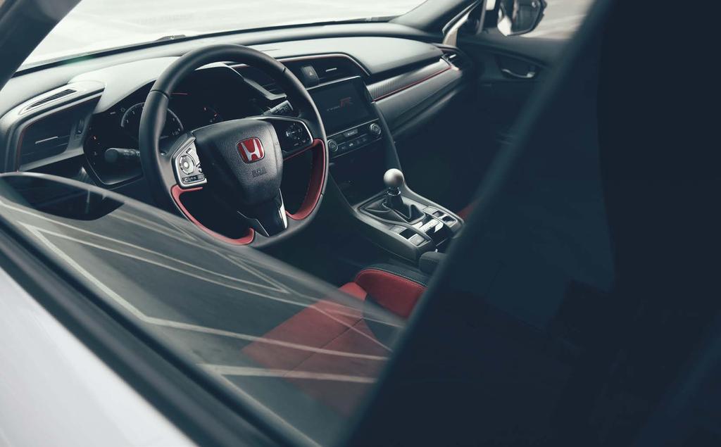 JEDINEČNOST MODELU TYPE R S účelným exteriérem modelu Type R