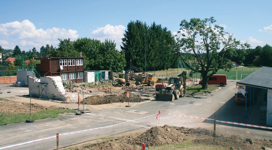 (4) opoziční NoVINY JAK To VIDíME MY číslo 3 Knihovna aneb co by Èeněk Musil nemusil Na jednom z nedávných zasedání zastupitelstva jsem si dovolil vyjádřit svůj kritický názor k projektu rekonstrukce