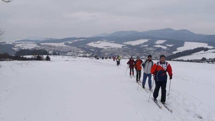 Počas tejto slávnosti predseda KST Peter Perhala ocenil zlatým odznakom KST MUDr. Jozefa Chovanca st. za dlhoročnú obetavú prácu v prospech rozvoja turistiky. V piatok 31.1. prijal primátor mesta MUDr.
