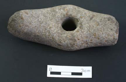 Třetím objektem, který byl s určitostí hrobem, je objekt 14. Zde byly zachovány pouze fragmenty dlouhých kostí dolních končetin v neanatomické poloze.