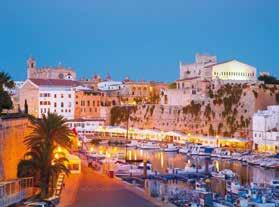 Téměř neznámý a dlouho spíše opomíjený ostrov má jednu z nejlepších, nejpestřejších a nejromantičtějších nabídek pláží v celém Středomoří.