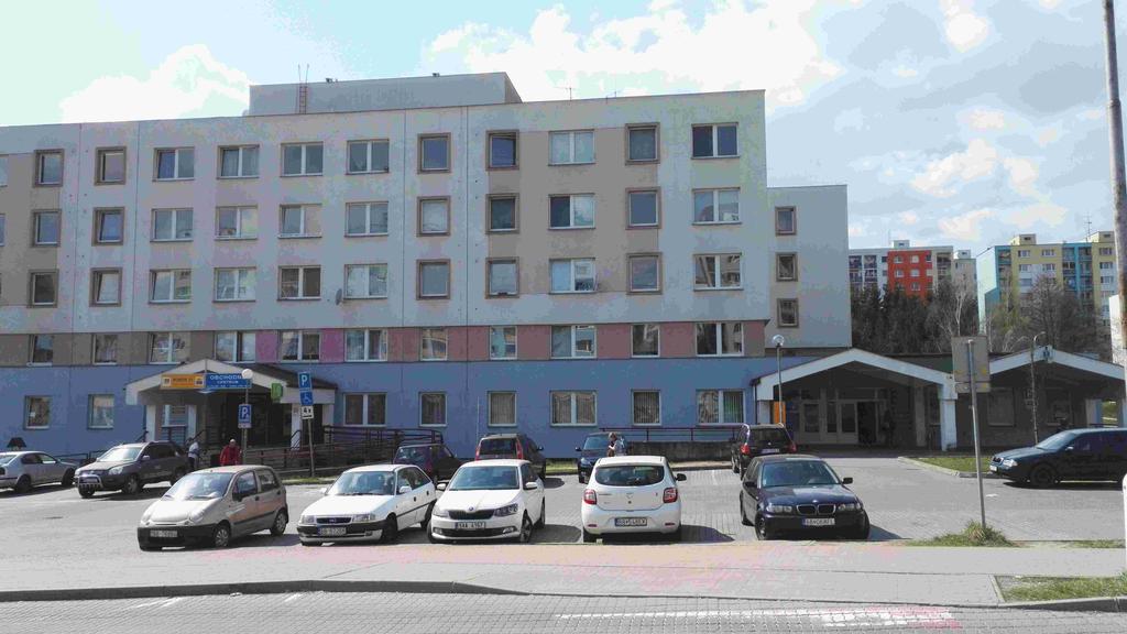Poliklinika Sásová Rudohorská 27 97411 Banská Bystrica Praktickí lekári pre dospelých: MUDr. Diana Cipciarová : Tel.:: 048/417 28 08 MUDr. Gabriela Kollárová : Tel.: 048/ 4173 094 MUDr.