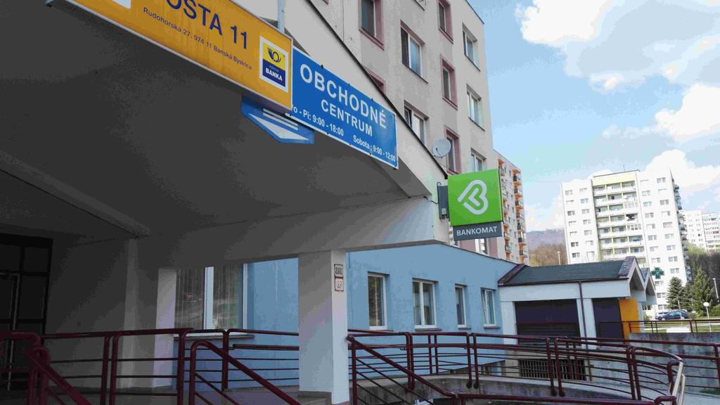 - bankomat Tatra banka bankomat Slovenská sporiteľňa