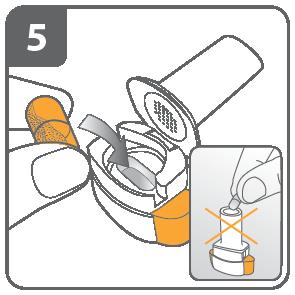 Vyjměte tobolku: Tobolky musí být vždy uchovávány v blistru a vyjmuty až bezprostředně před použitím.