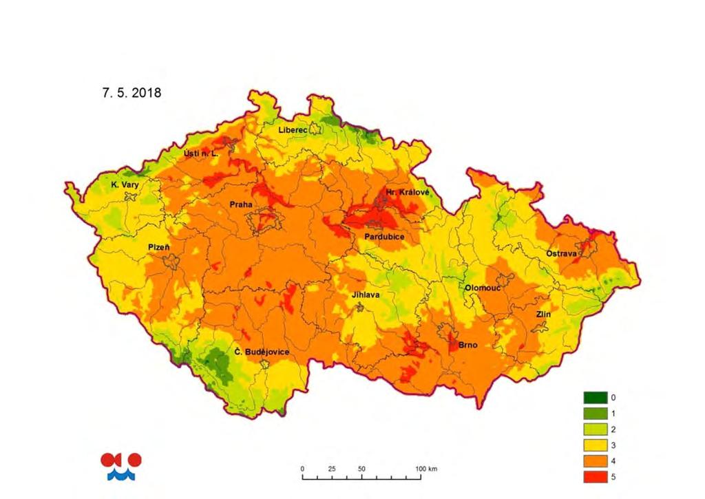 vykazuje východ území, kde napršela méně než polovina obvyklého množství srážek, výrazně podprůměrné byly rovněž srážky v oblasti geografického středu našeho území.