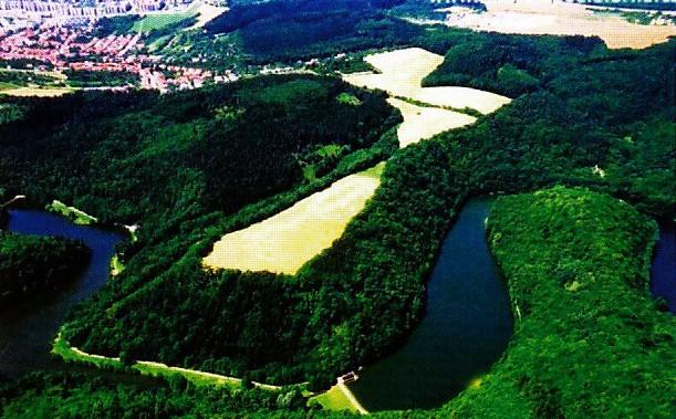 BRNO LÍŠEŇ (HRADIŠTĚ STARÉ ZÁMKY) - ostrožní prehistorické hradiště nad potokem Říčka - osídlení od konce neolitu -