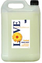 AMADEUS LOVE HERBAL Tekuté mýdlo s uklidňující vůní květin a bylin pro každodenní používání.