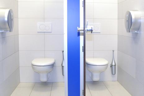 PÉČE O TOALETY A PISOÁRY Pravidelná údržba Péče o toalety a jejich kvalitní úklid odráží úroveň každé firmy, instituce, školy, každého hotelu a restaurace.