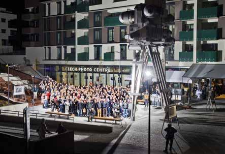 restaurace. Czech Photo Centre vedle toho nabízí vlastní edukativní program: ať už se jedná o Ateliér dokumentu či Ateliéry multimédií a vizuální komunikace.