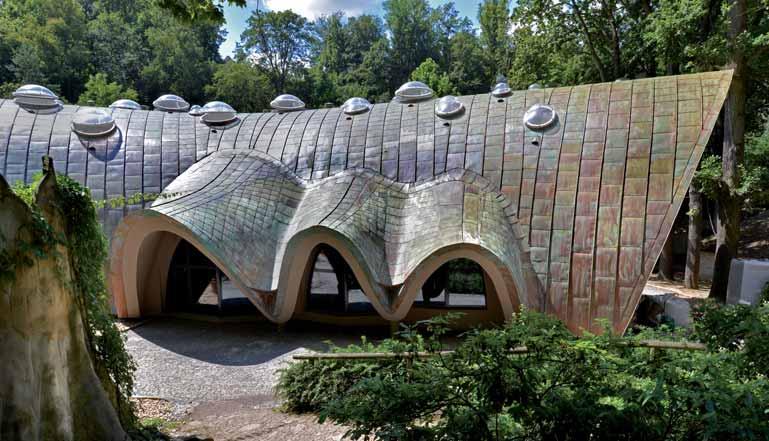 STAVEBNÍ KONSTRUKCE STRUCTURES 1 TROPICKÝ PAVILON V JIHLAVSKÉ ZOO PĚTI KONTINENTŮ TROPICAL PAVILION IN THE ZOO OF FIVE CONTINENTS IN THE CITY OF JIHLAVA Jaroslav Huňáček, Vladimír Žák, Radovan