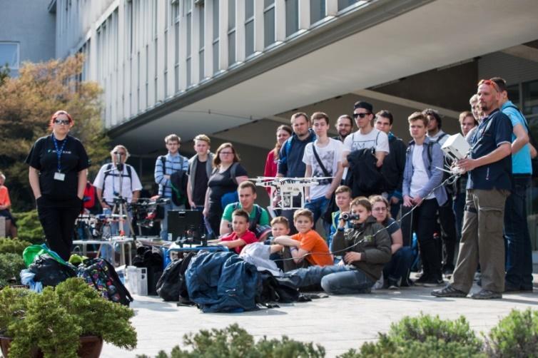 Studenti mohli nahlédnout do zákulisí příprav vysílání letní Olympiády, dozvěděli se praktické rady,