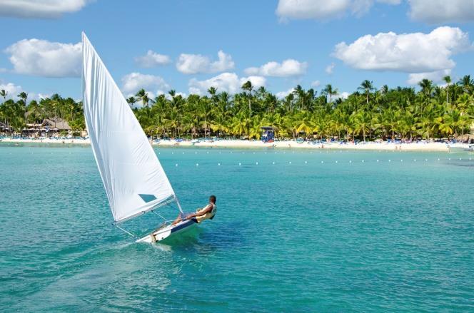 Podle Světové organizace cestovního ruchu (World Tourism Organization WTO) Dominikánská republika aktuálně vede statistiky návštěvnosti v regionu Karibiku a může být příkladem pro okolní ostrovy.