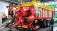 VELETRH AGRITECHNICA 5 Pásové setí Ukládat do půdy osivo spolu s hnojivem dokáže také pneumatický secí stroj TERRASEM C6 FERTILIZER.