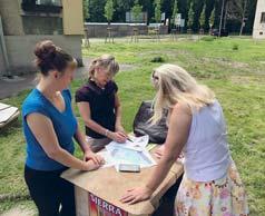 Trošku dále je realizace nápadu s názvem Hřiště pro nejmenší v Dolině. Autorka projektu jednala jak se starostkou městského obvodu, tak s architektkou a vedoucí odboru místního hospodářství.