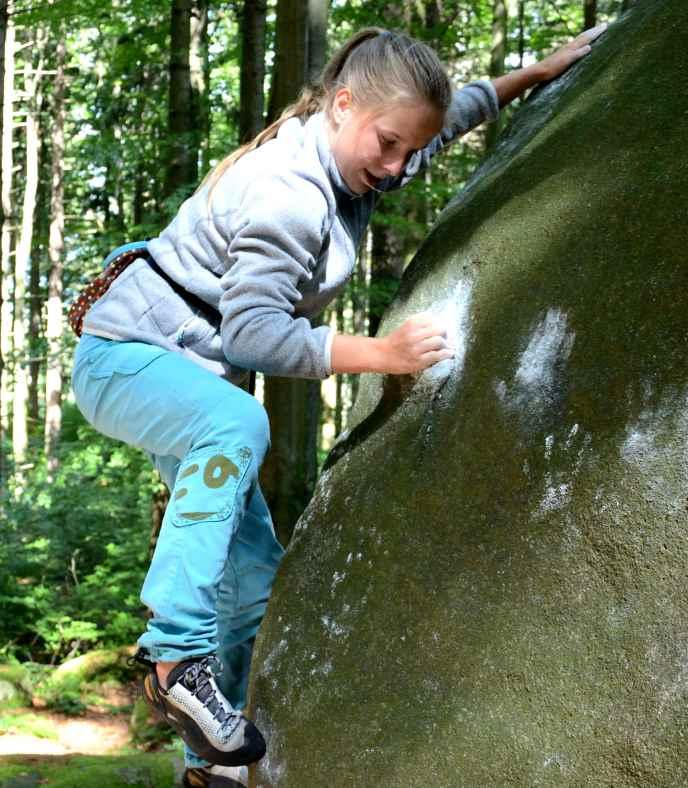 Strana 8 hýbačky 25 26 leto.mujkralicak.cz Hurá z kopce dolů! Svištět s větrem o závod po sjezdovce dolů můžete rozhodně i v létě.