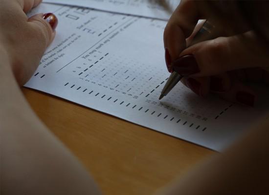 zkoušce Odpovědníky jsou využity i pro hodnocení studentů a to formou několika průběžných testů během semestru Zkouškové testy jsou realizovány na počítačích a v