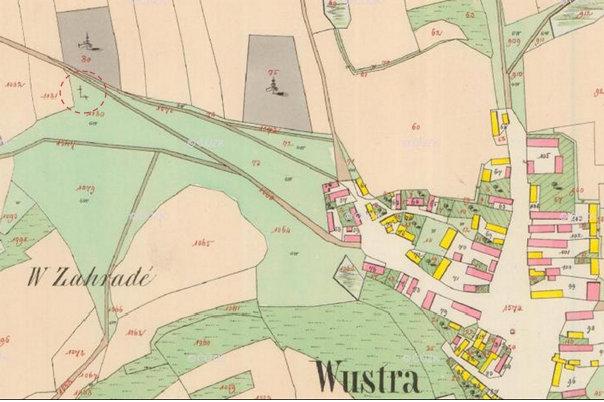 Křížek (v červeném kroužku) je zakreslen na svém současném místě u tehdejší hlavní osterské cesty, kterou se chodilo do Lysé.