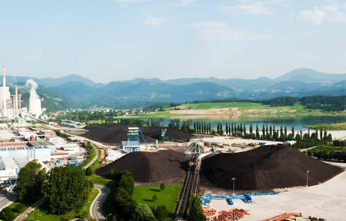 Proizvodnja v Premogovniku Velenje Napoved izjemno zahtevnega proizvodnega leta 2012 se je v Premogovniku Velenje uresničila.