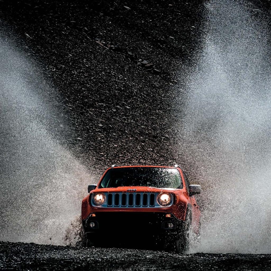 Řadu Jeep Renegade tvoří 9 kombinací hnacího ústrojí, jež naplní všechny vaše potřeby, co se týče účinnosti, síly a výkonu, ať už jde o jízdu ve městě nebo v terénu.