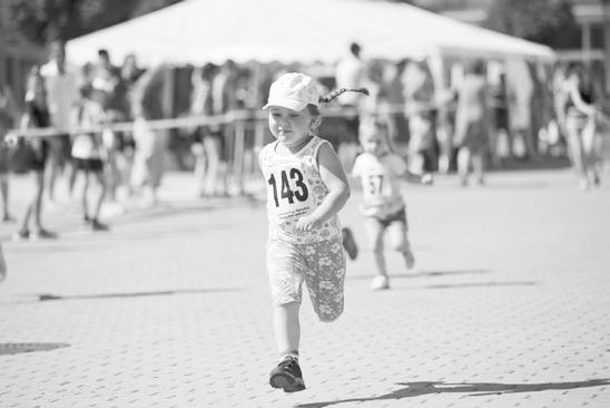 5 km trať zvládlo 43 štartujúcich. Na ťažkú mužskú trať vybehlo 74 vytrvalcov.