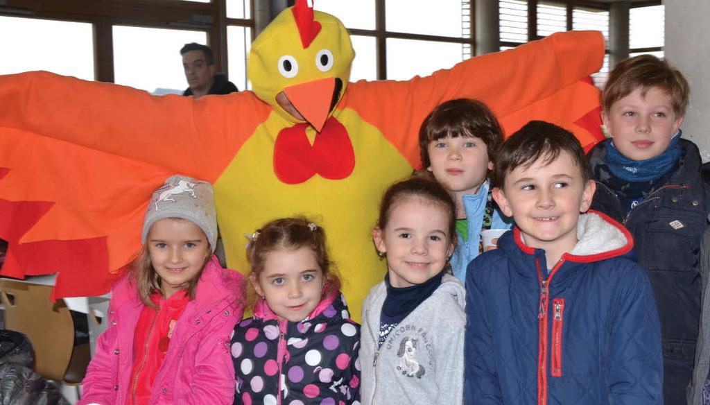 Æ Velikonoční trhy vyvrcholily slavnou hrou Easter Egg Hunt Jaro s sebou přináší oslavu Velikonoc a Sunny Canadian International School připravila pro své žáky, studenty a