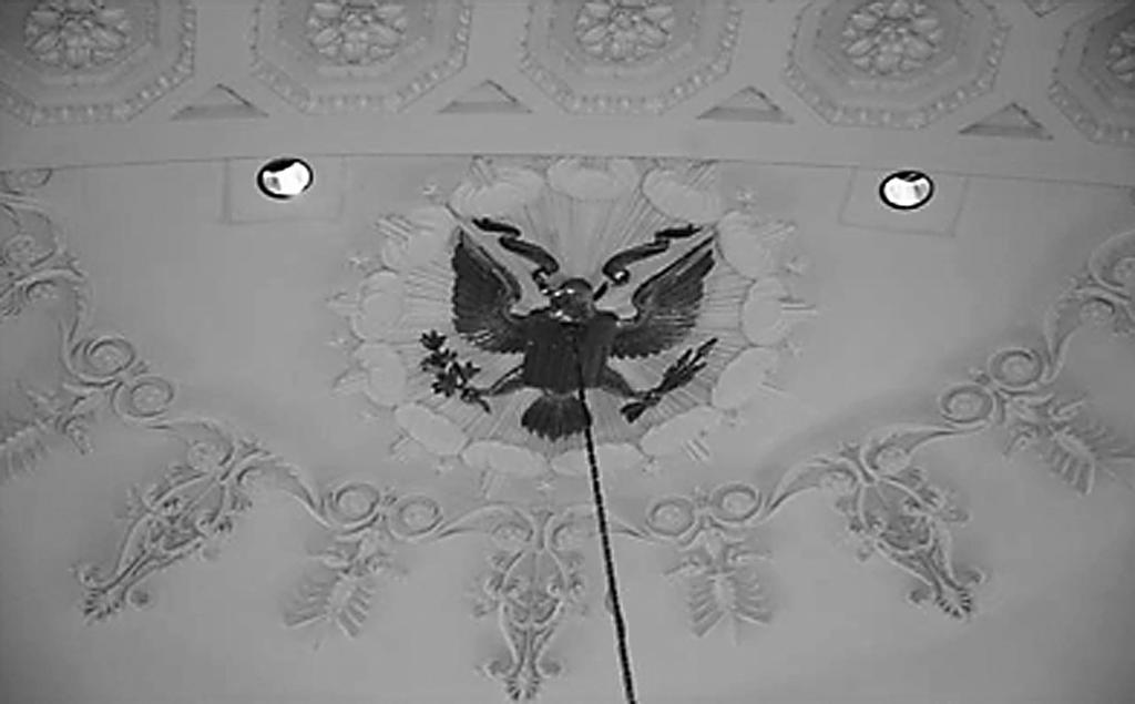 II. Základní charakteristiky americké religiozity ženství je používání politických symbolů USA náboženskými skupinami.