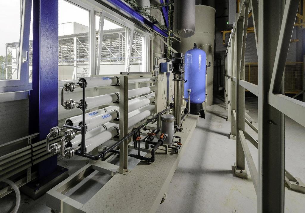 3 Doplňující zařízení Samozřejmostí jsou rozpouštěcí stanice pro externí chemické rozpouštění zinku a filtrace Zn-Ni lázní.