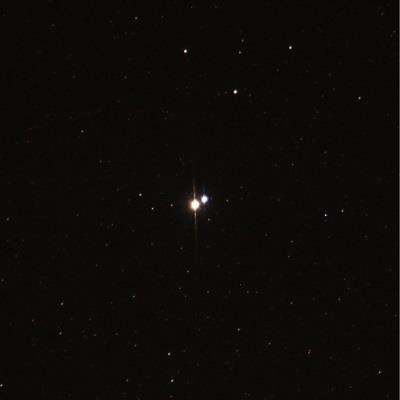 17. 7. 2017 Dvojhvězda Albireo Albireo (β Cygni), někdy označovaná i jako oko Labutě, je pátou nejjasnější hvězdou souhvězdí Labutě a tvoří její hlavu.