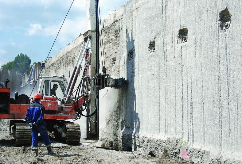 Hnaná konstrukce pažení Podzemní stěna betonovaná