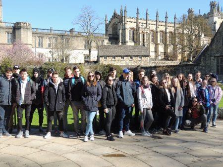 Exkurze Londýn Oxford Stratford Upon Avon Na začátku dubna strávila skupina studentů naší školy několik dní ve Velké Británii.