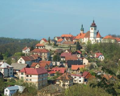 3.5. Územní dimenze Nastavení regionální politiky ČR a politiky hospodářské a sociální soudržnosti EU po roce 2014 klade při programování zvláštní důraz na územní dimenzi / regionální hledisko s