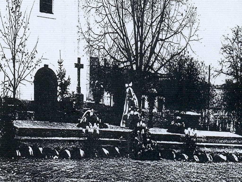 Základ pomníku padlým hrdinům Rudé armády a obětem