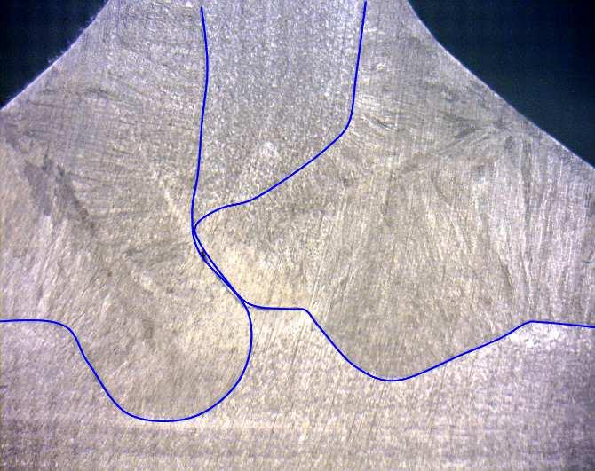 Obr. 33: Makrostruktura tupého I svaru s velkou mezerou U koutového svaru na