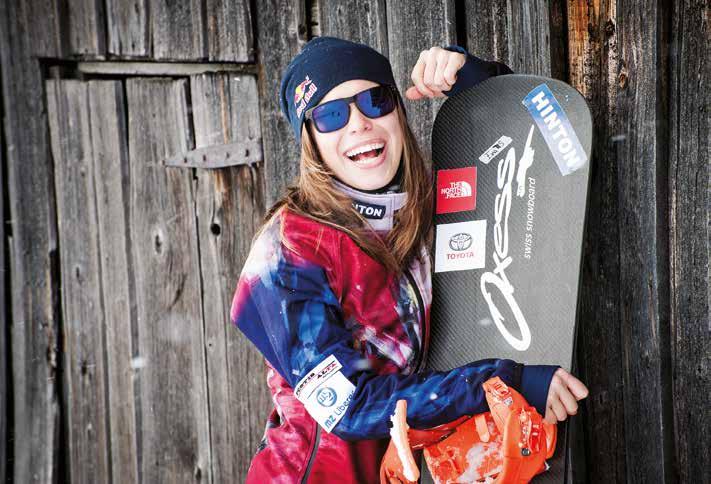 ROZHOVOR text: Petr Holeček foto: Czech Snowboardcross Team EVA SAMKOVÁ: Prázdniny mám pořád! Když se někde objeví, hned na sebe strhne pozornost. Energická, veselá, krásná a hlavně hrozně rychlá!