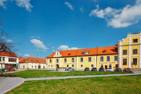 Lázně Nové Hrady Wellness Hotel Rezidence**** ˮ Regenerační pobyty zaměřený na rekondici pohybového ústrojí. Vydejte se do Novohradských hor a udělejte něco pro sebe v kombinaci s wellness odpočinkem!