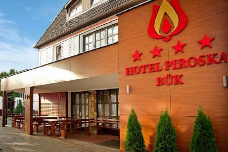 Lázně Bükfürdő Hotel Piroska**** ˮ Využijte Vaši týdenní dovolenou pro odpočinkový pobyt v lázních Bükfürdo! Volný čas si můžete naplánovat dle svého, jistě se v hotelu Piroska nebudete nudit.