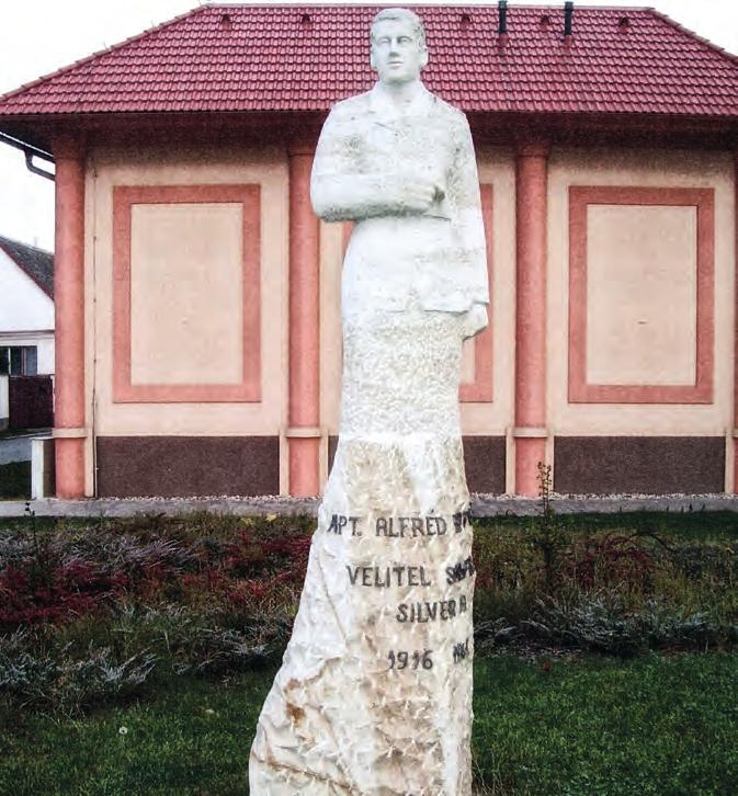 Z Pardubic do celého protektorátu Smilova 405 (roh Smilovy a Sladkovského ulice) Během útěku od bytu Krupkových vypálil Alfréd Bartoš na své