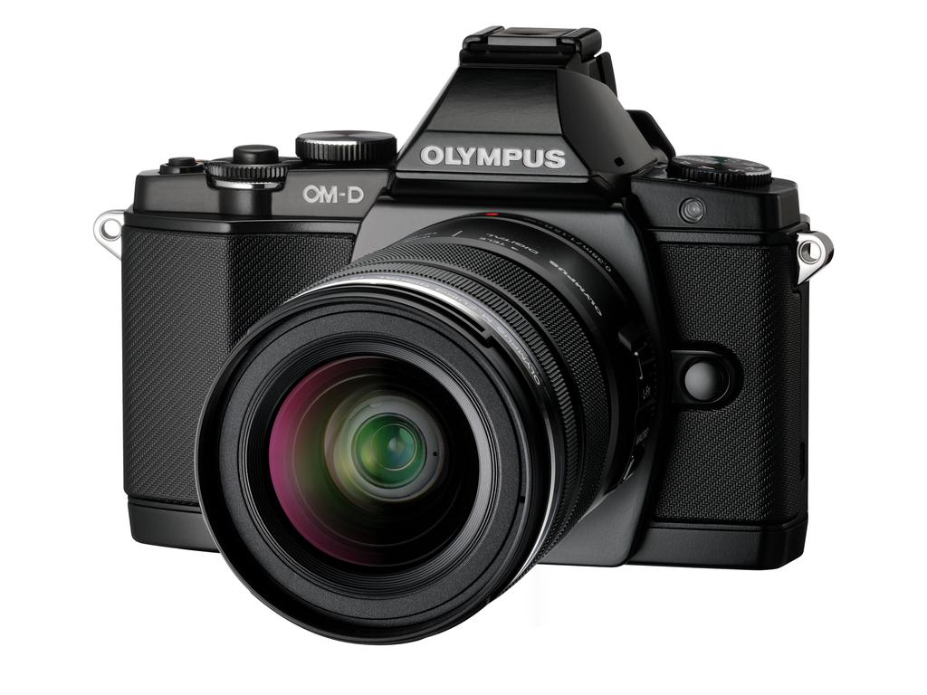 fotoaparát Olympus E-M5, který v sobě skrývá všechno to nejlepší ze světa Micro 4/3 standardu a zdokonaluje jej v mnoha inovativních prvcích a funkcích.