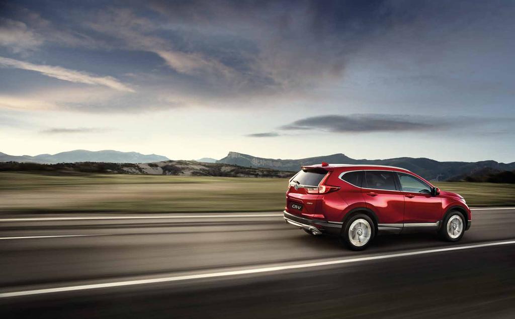 DYNAMICKÉ JÍZDNÍ VLASTNOSTI Nové CR-V pohání naše nejnovější vyspělé motory zážehové nebo hybridní kombinující spalovací a elektrický motor.