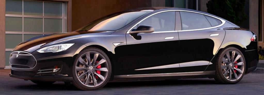 3.2 Zástupce elektromobilů Tesla Model S jedná se o jeden z nejvyspělejších elektromobilů na trhu. Konkurenty z řad konvekčních automobilů jsou: Aston Martin Rapide, Audi A8, BMW 7 Series.