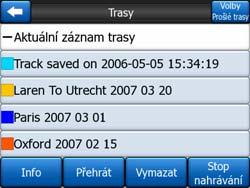 Během nahrávání protokolu trasy se v tomto seznamu zobrazí vodorovná čára, protože nově zaznamenané protokoly trasy se na mapě obvykle nezobrazují.