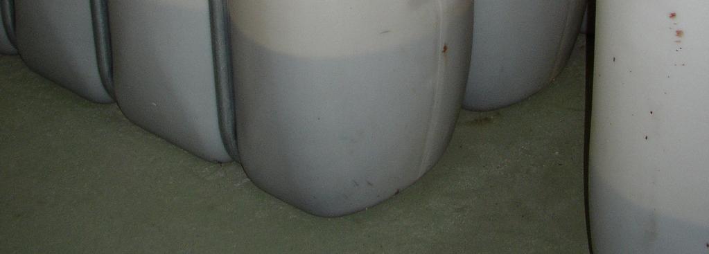 Lehký topný olej (dále LTO) je skladován vedle kotelny v plastových nádržích (vz. obr. 16). Obr. 15 Kotle Vessmann Obr.
