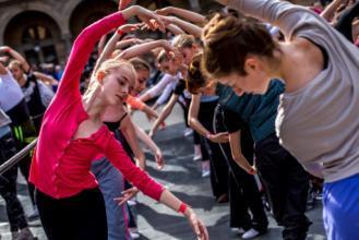 Přijďte tančit na Střelecký ostrov Oslavovat Mezinárodní den tance se bude i na pražském Střeleckém ostrově. Přijďte tam za námi! V 16.