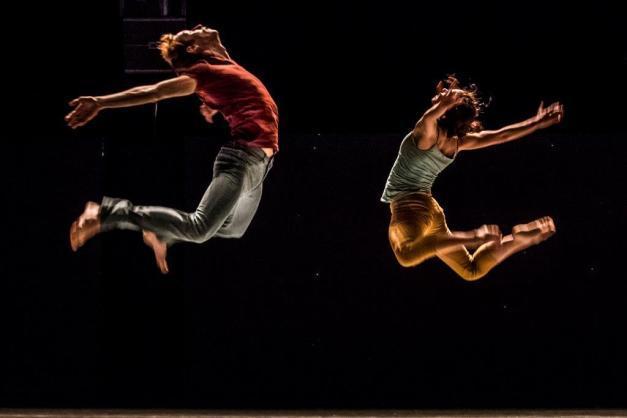 Ohad Naharin: decadance (Matěj Šust a Morgane Lanoue), foto: M.