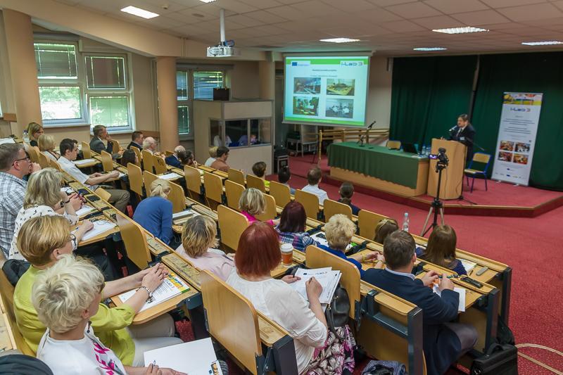 Mezinárodní vědecká konference: Inovační laboratoře napříč pomáhajícími obory Jan Šmahaj Dne 19.