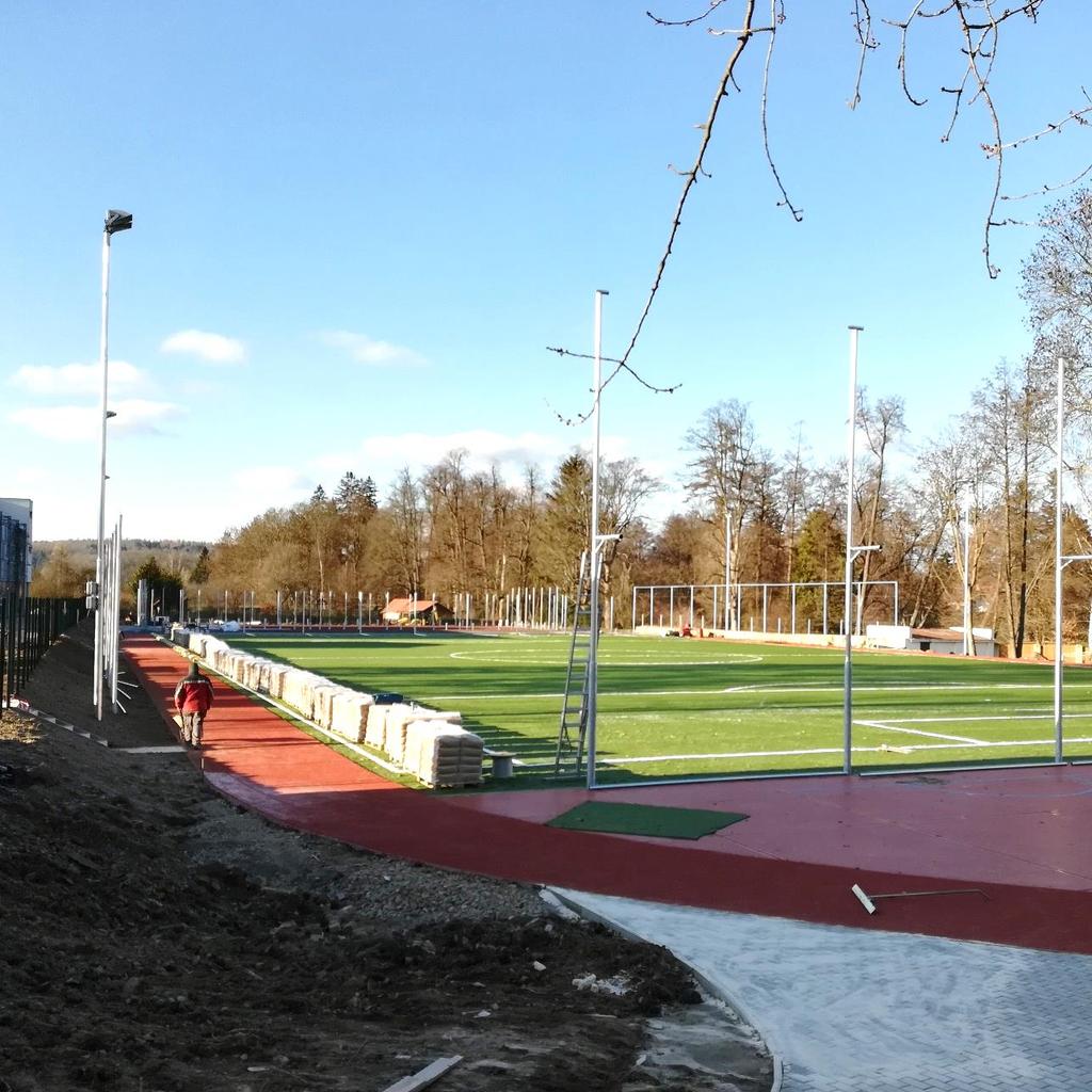 CYKLOSTEZKA KOLEM BELPSKÉ LÁVKY Rekonstrukce stávající nezpevněné cesty kolem areálu bývalého zimního stadionu a