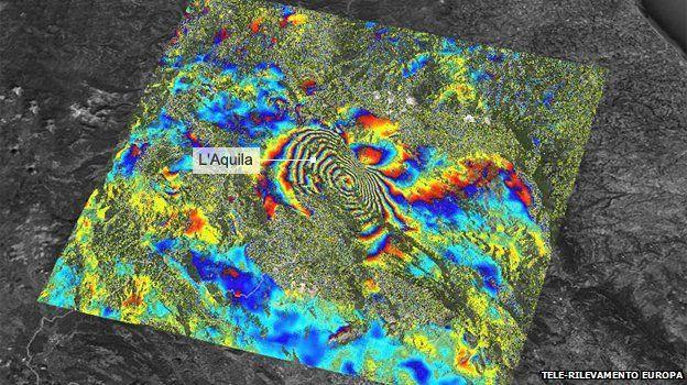 Interferogram zemětřesení v Aquile, Itálie Data: Sentinel 1