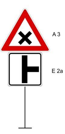 Obr. 11 4.2.1.2 Křižovatka hlavní a vedlejší pozemní komunikace Jedná se o křižovatku, na které je přednost v jízdě upravena dopravními značkami. 4.2.1.2.1. Hlavní pozemní komunikace Hlavní pozemní komunikace se označuje dopravní značkou č.